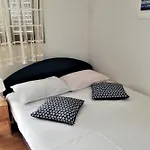 With Parking Space - Lozice, - 21047 Appartement Vir