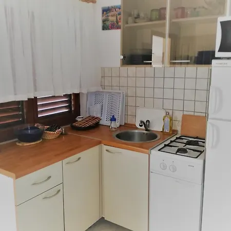 With Parking Space - Lozice, - 21047 아파트 비르