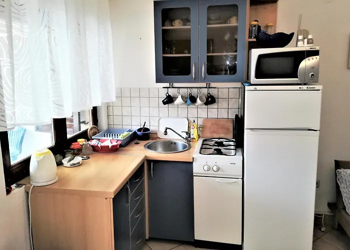 With Parking Space - Lozice, - 21047 Appartement
