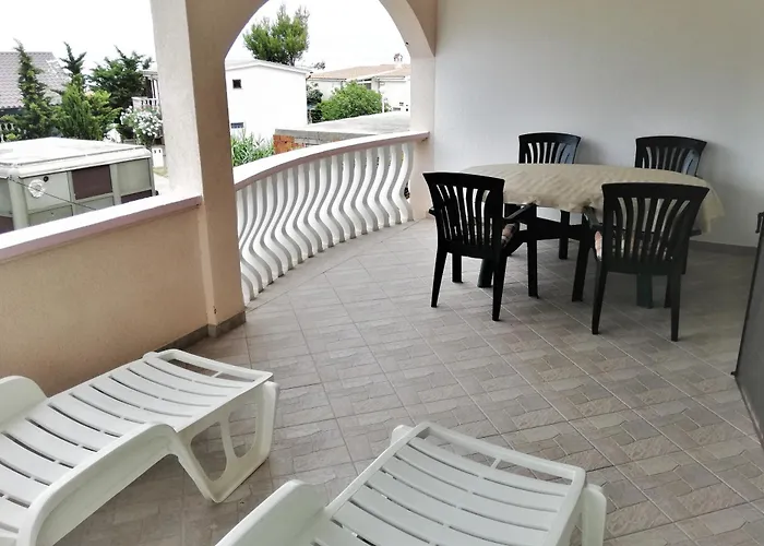 Appartement With Parking Space - Lozice, - 21047 Vir