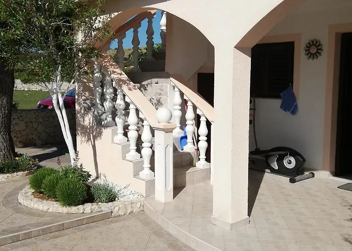 Apartament With Parking Space - Lozice, - 21047