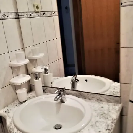 With Parking Space - Lozice, - 21047 Apartmán Vir