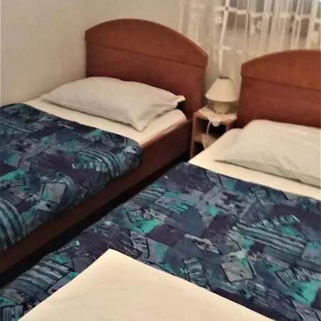 With Parking Space - Lozice, - 21047 Apartmán Vir