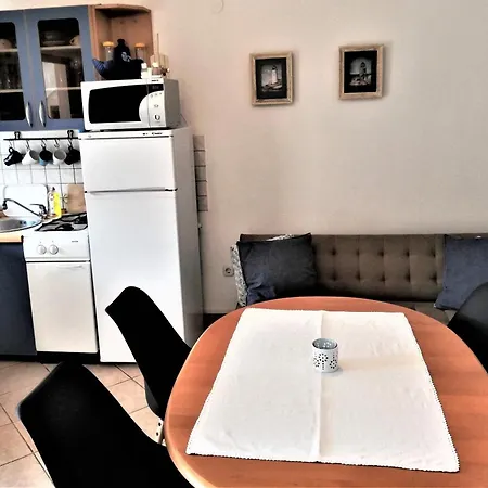 With Parking Space - Lozice, - 21047 * Vir