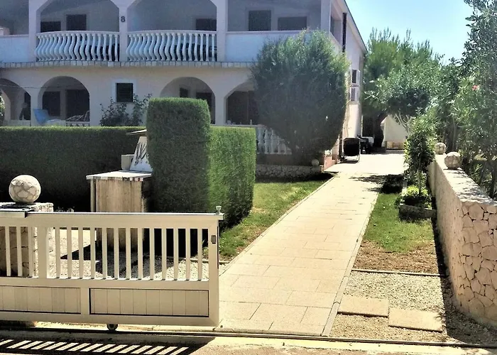 Appartement With Parking Space - Lozice, - 21047 Vir